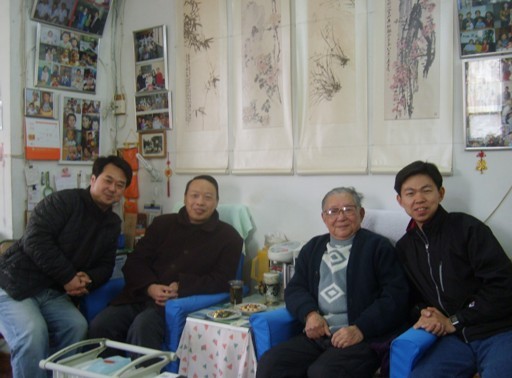 院长带队看望96岁高龄的范宝江教授