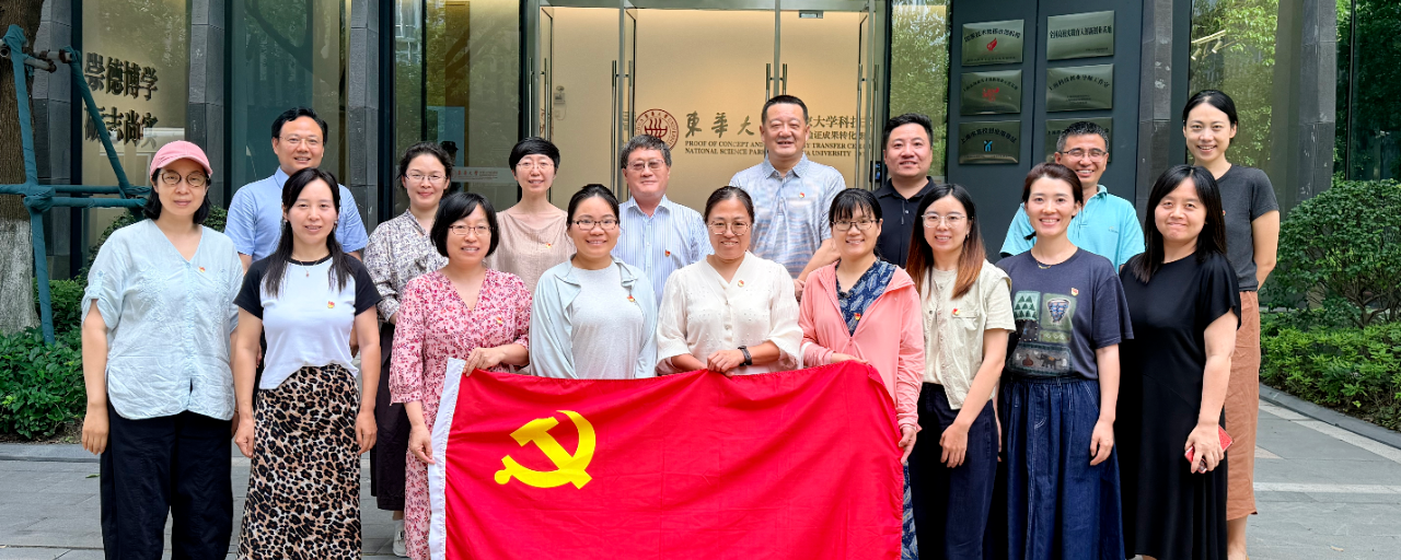 图书馆第三党支部与镜月公司党支...